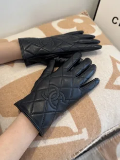 CHANEL Gloves F520260503449949