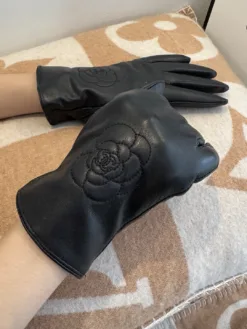 CHANEL Gloves H520260503391959