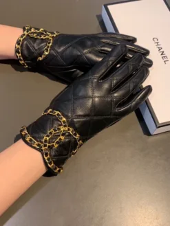 Alternative view of CHANEL Gloves I520260503391359