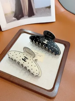 CHANEL Hair Accessories E020260503300749