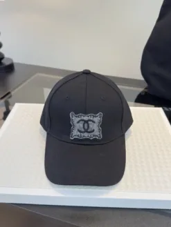 Alternative view of CHANEL Hats & Caps E020260503383949