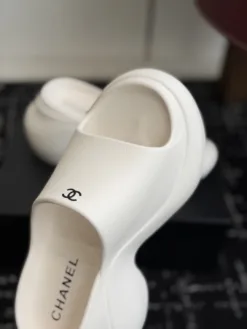 Alternative view of CHANEL Heels EU35-40 B10202605032627109