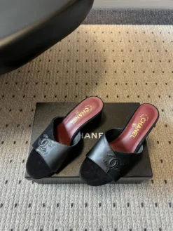 Alternative view of CHANEL Heels EU35-41 C00202605032152129