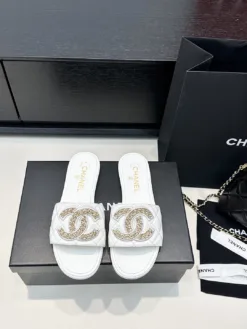 Alternative view of CHANEL Sandals & Slides EU35-39 C00202605031541129