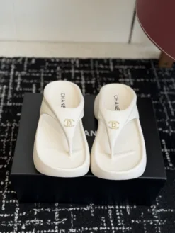 CHANEL Sandals & Slides EU35-40 B0020260503142799