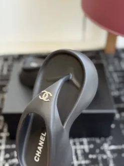 Alternative view of CHANEL Sandals & Slides EU35-40 B0020260503143099