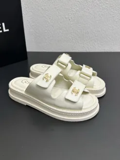 Alternative view of CHANEL Sandals & Slides EU35-41 C00202605031716129