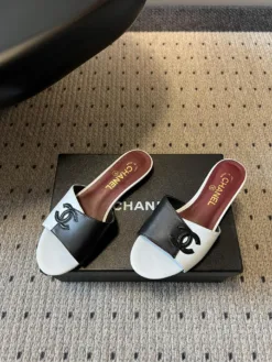Alternative view of CHANEL Sandals & Slides EU35-41 C00202605032151129