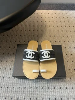 CHANEL Sandals & Slides EU35-41 C20202605032157139