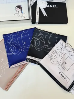 Alternative view of CHANEL Scarves A1520260504088569