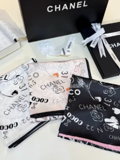 Alternative view of CHANEL Scarves A1520260504182869