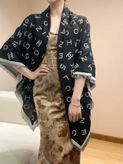 Alternative view of CHANEL Scarves A2520260504588269