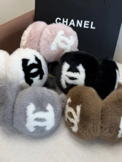 Alternative view of CHANEL Scarves A4020260503269079