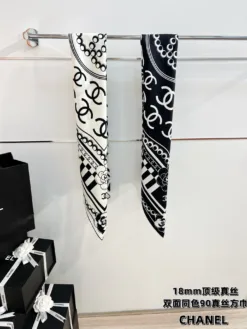 Alternative view of CHANEL Scarves A5020260504044779
