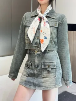 Alternative view of CHANEL Scarves A7520260504354289