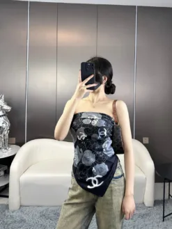 Alternative view of CHANEL Scarves A7520260504981089