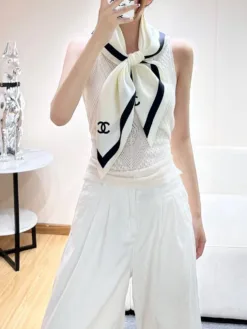 Alternative view of CHANEL Scarves A820260504316739