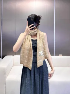 Alternative view of CHANEL Scarves A8520260504481789