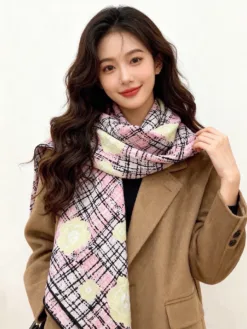 Alternative view of CHANEL Scarves B0520260504239389