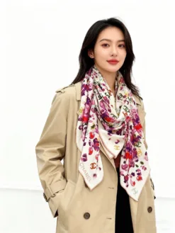 Alternative view of CHANEL Scarves B0520260504784389