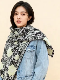 Alternative view of CHANEL Scarves B0520260504936289