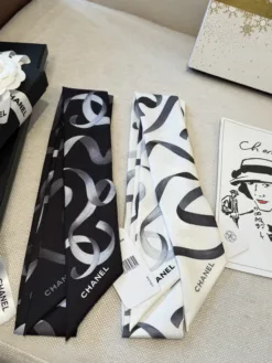 Alternative view of CHANEL Scarves E020260504091349