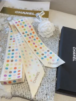 Alternative view of CHANEL Scarves E020260504140149
