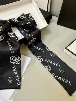 Alternative view of CHANEL Scarves E020260504183949