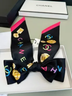 Alternative view of CHANEL Scarves E020260504391549