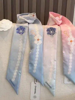 Alternative view of CHANEL Scarves E020260504531949