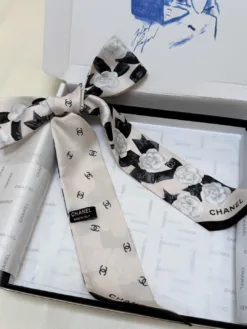 Alternative view of CHANEL Scarves E020260504557949