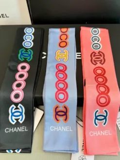 Alternative view of CHANEL Scarves E020260504873249