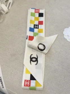 Alternative view of CHANEL Scarves E020260504975549
