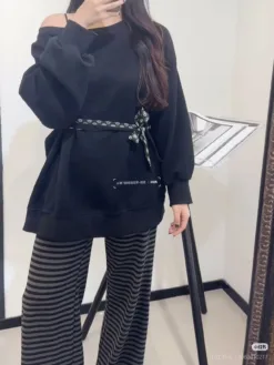 Alternative view of CHANEL Scarves G520260504974559