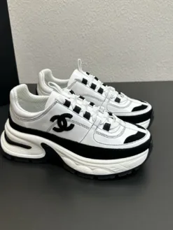 Alternative view of CHANEL Sneakers EU35-41 C60202605031723149