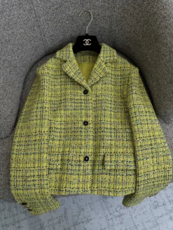 Alternative view of CHANEL Coats & Jackets Tweed S-L D35202605270275169