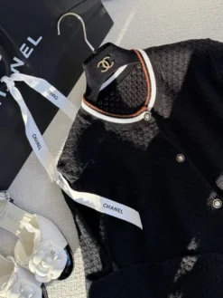 Alternative view of CHANEL Coats & Jackets Wool ONE SIZE C25202605270277139