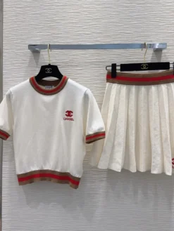 CHANEL T-shirts & Vests Wool S-L B70202605282449119