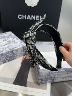 Alternative view of DIOR Hair Accessories D520260503303249