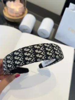 Alternative view of DIOR Hair Accessories D520260503364049