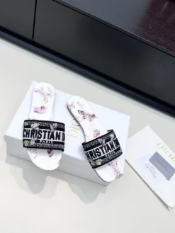 DIOR Sandals & Slides EU35-39 B50202605030605119