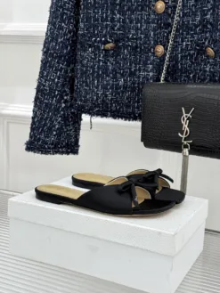 DIOR Sandals & Slides EU35-39 B80202605032369129