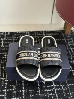 DIOR Sandals & Slides EU39-46 B15202605030989109
