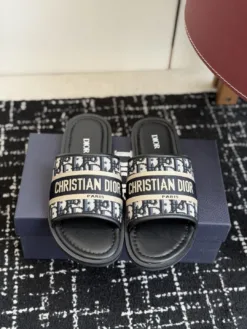 DIOR Sandals & Slides EU39-46 B15202605030991109