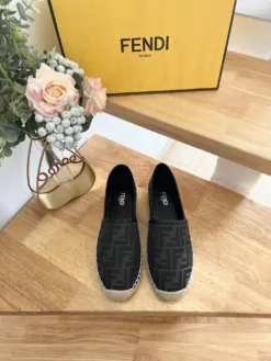 FENDI Flats & Loafers EU35-45 B30202605030219109