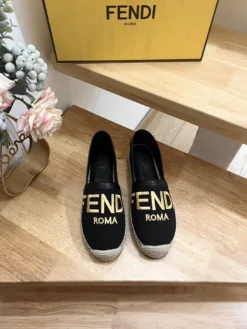 FENDI Flats & Loafers EU35-45 B40202605030215109