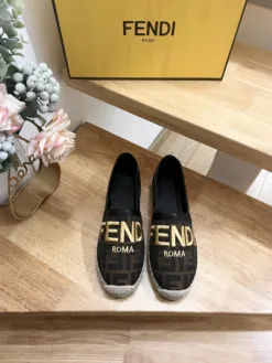 FENDI Flats & Loafers EU35-45 B40202605030217109