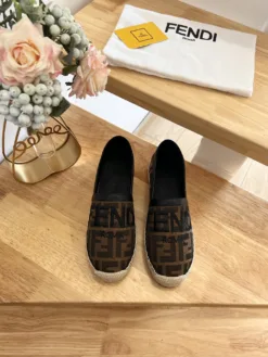 FENDI Flats & Loafers EU35-45 B40202605030223109