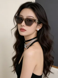 Alternative view of FENDI Glasses & Sunglasses F0202605041042149