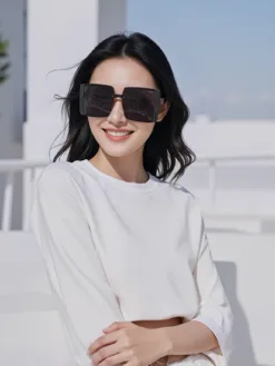 Alternative view of FENDI Glasses & Sunglasses F520260504113449